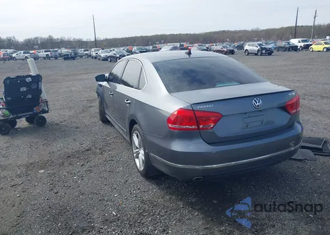 2015 Volkswagen Passat 2.0L Tdi Sel Premium из США, поврежденный, VIN 1VWCV7A35FC084188
